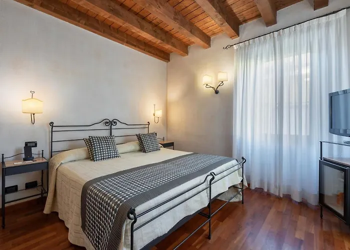 Superior Zimmer mit Kingsize-Bett